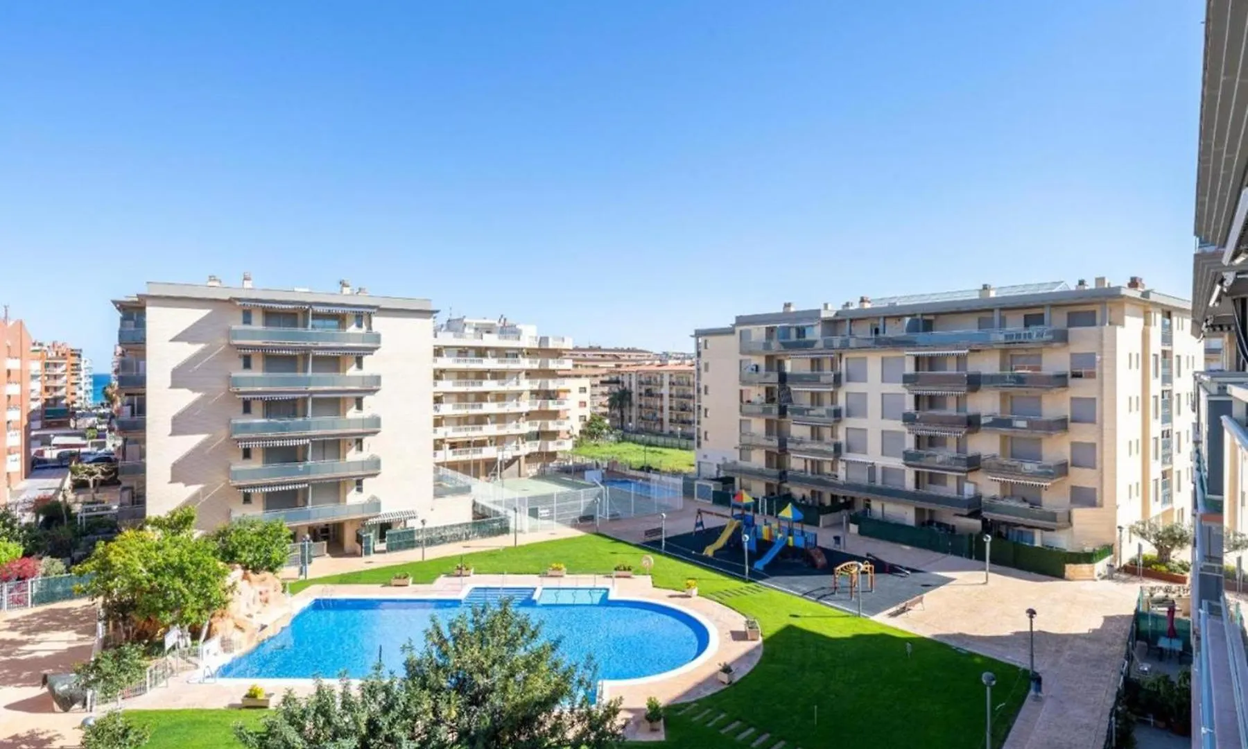 Maldivas Planet Costa Dorada Daire La Pineda 0*,