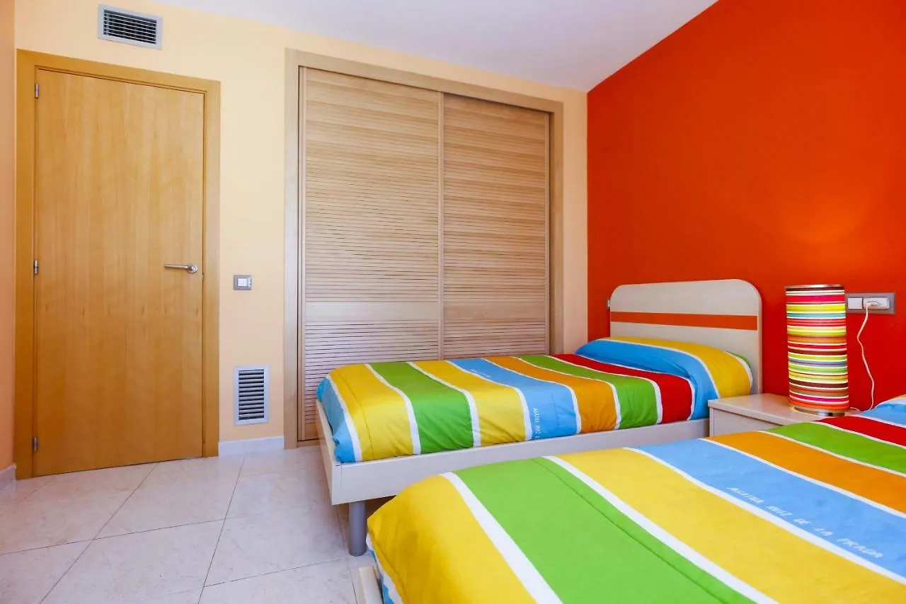 Maldivas Planet Costa Dorada Lägenhet La Pineda