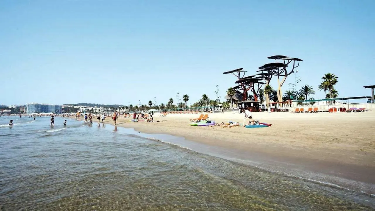 Maldivas Planet Costa Dorada Lägenhet La Pineda